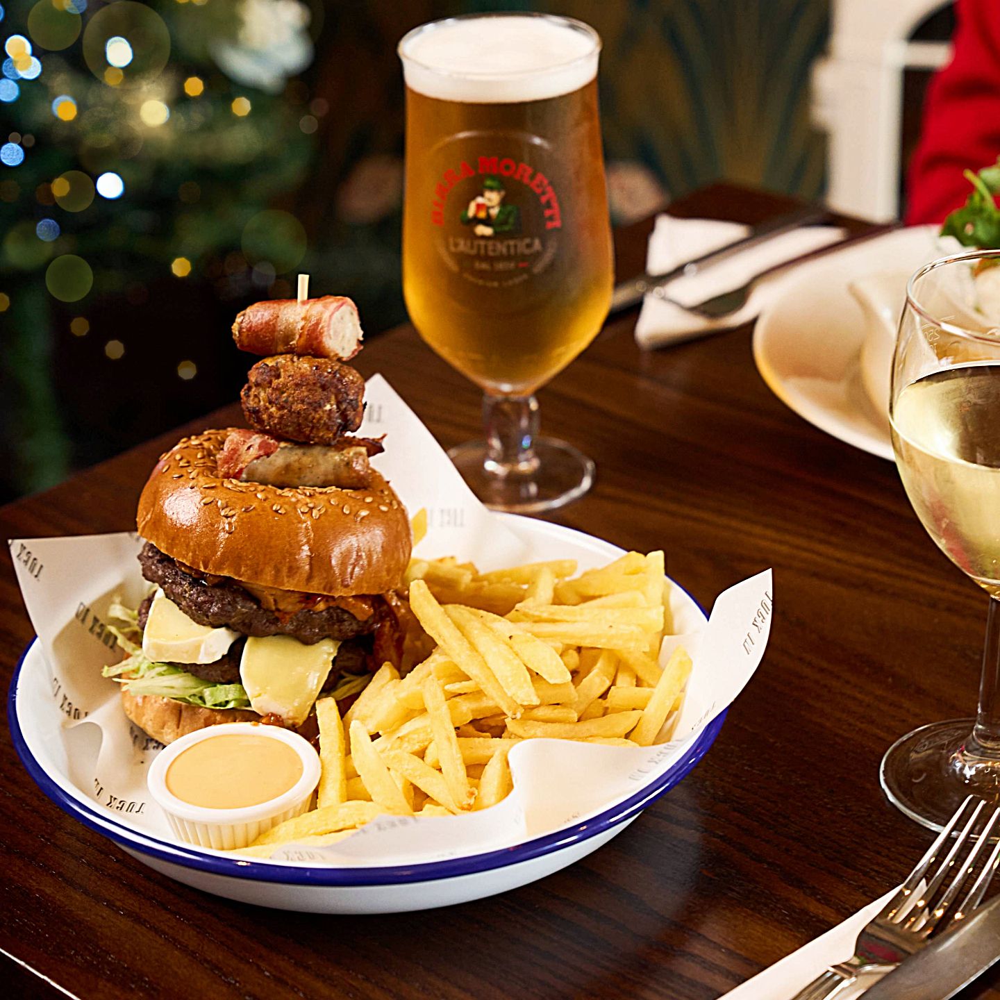 Festive Lunch & Dinner at The Apollo in Hull